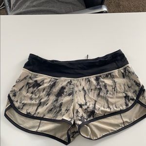 Lululemon run speed shorts size 6